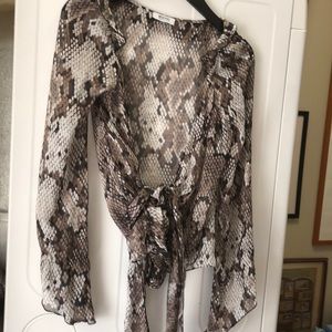 Moschino ladies sz 6 “snake skin” long sleeve